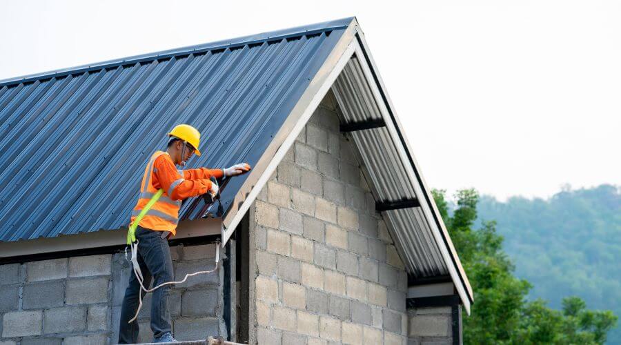 Professional residential roofers in Williams Bay, WI